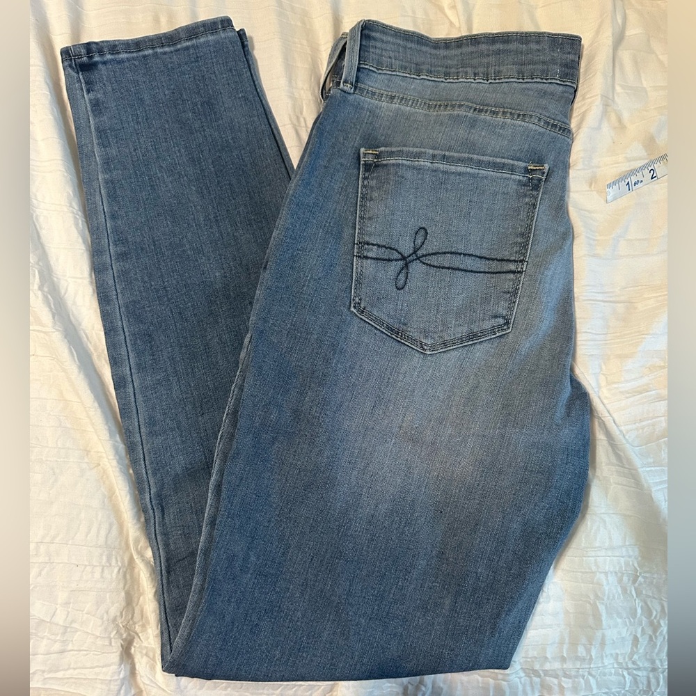 Levi's Blue Straight Leg Jeans with Classic Denim Look